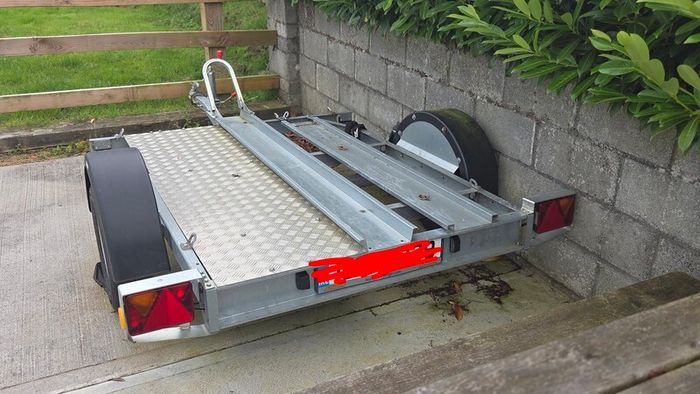 Motorcycle trailer
