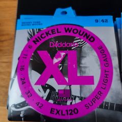 New Guitar Strings 9s - 13s