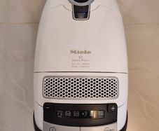 Miele S8 Silence Plus vacuum cleaner.