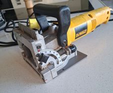 DeWalt DW682K 110V Biscuit Joiner with Case