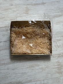 Gold hamper box.