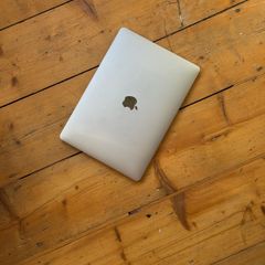 MacBook Pro 13" 2017 - works but needs new battery