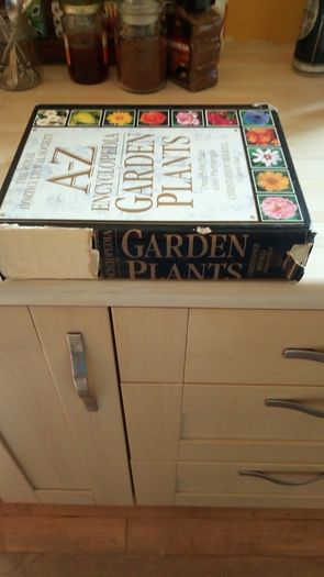 Garden Plants Encyclopedia