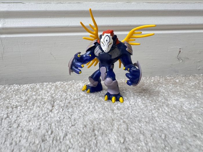 Invizimals Precursor IMC Toys Playstation Mega Action Figure Video Game approx. 7 cm. Used Please see photos