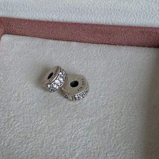 Pandora sparkly clear charm clips very good condition hallmarked