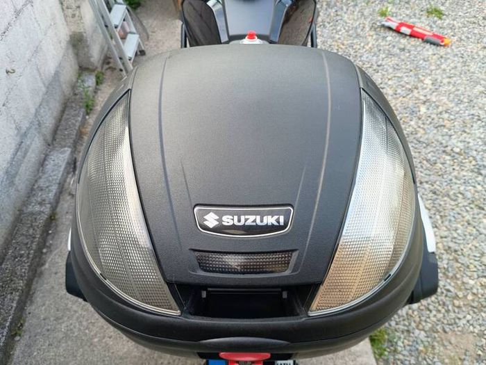 Suzuki V Strom OEM panniers