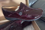 Clarks Burgundy Patent Leather Shoes Size UK 8