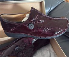 Clarks Burgundy Patent Leather Shoes Size UK 8