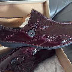 Clarks Burgundy Patent Leather Shoes Size UK 8