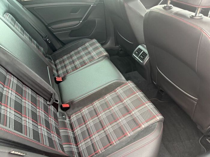 Volkswagen Golf GTI Performance