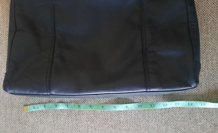 Debenhams genuine black leather handbag in very good condition see last three photos for exact measurements and condition etc FREE TRACKED POSTAGE INCLUDED