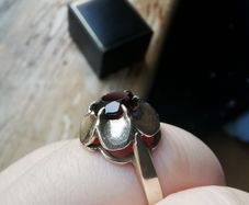 9CT Vintage Birthstone Gold Ring