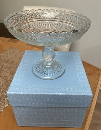 Newbridge Glass Fruit Bowl/ Stand