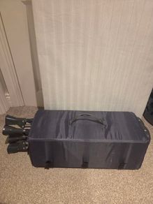Travel cot with mattress and bag
