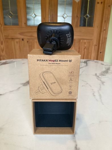 Pitaka MagEZ Mount Qi / Magnetic Wireless Phone Charger
