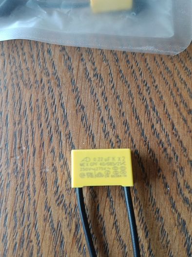 0.22uf Capacitors 275v pack of 8