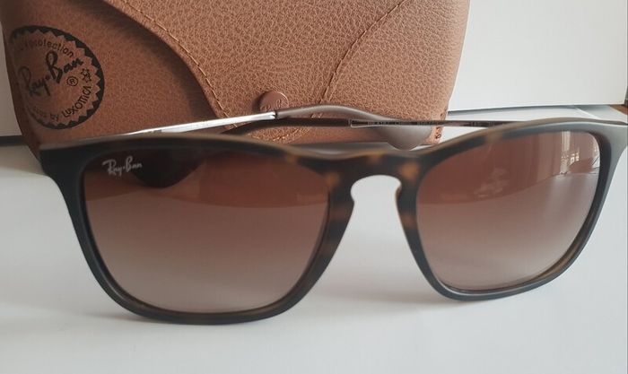 New Ray Ban Sunglass