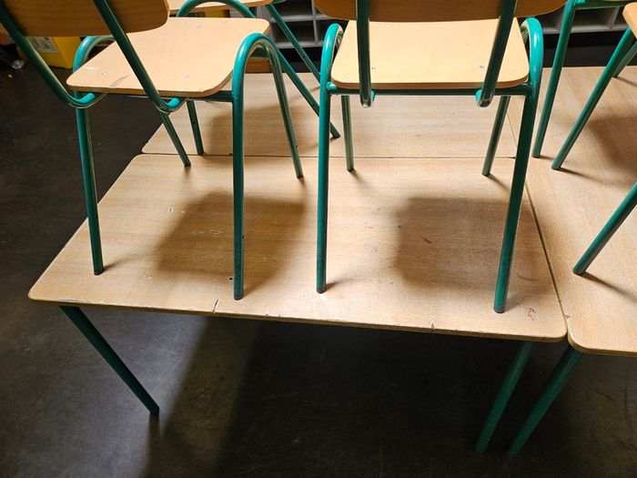 School tables/chairs