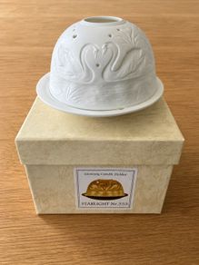 Swan tea light candle holder