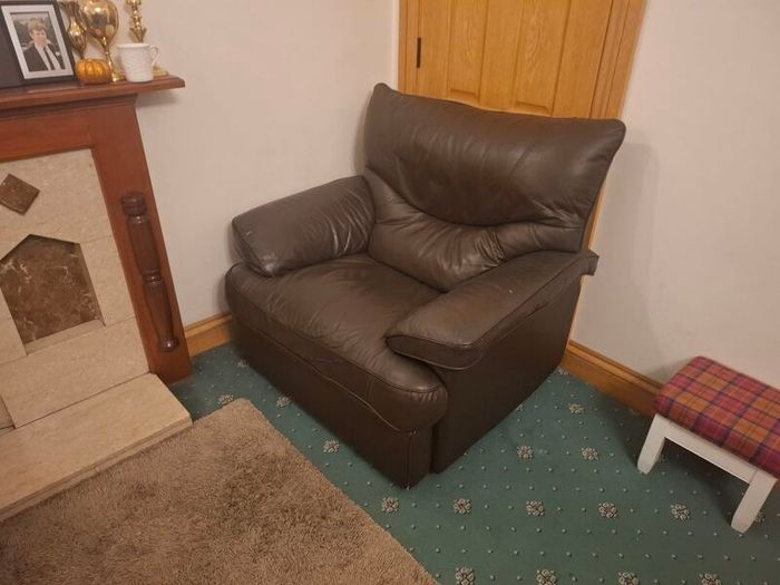 Leather Sofa Suite