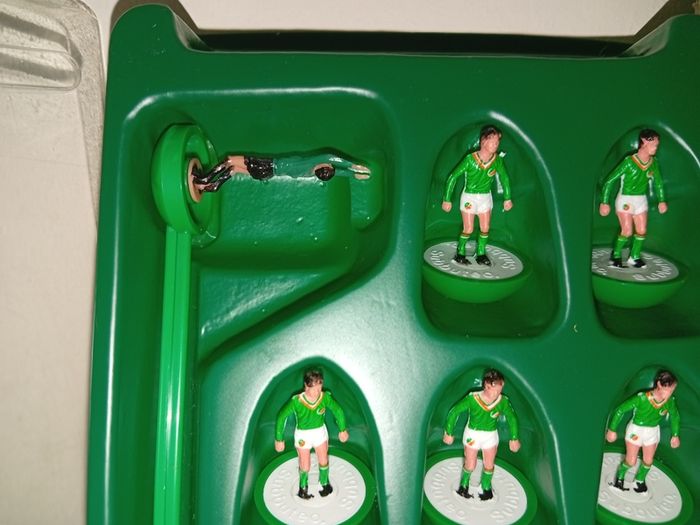 Rare Vintage Waddingtons 1990s Subbuteo Republic Of Ireland Series 63000  No 699 See All Pictures