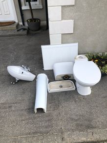 Bathroom suite