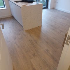 Floor/floor fitter