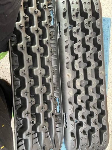 Rhino 4x4 Escape Recovery Track Ladder 10t Off Roading Traction Grip Winter Boards Sand/Mud/Snow x2