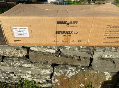 Maxair Skymaxx lx camper roof vent