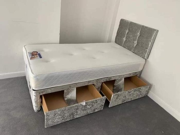 Brand New Stylish single Divan Beds.. Multiple Options Of Headboards. Tufted Memory Foam Mattresses Available. Drawers Storage Available