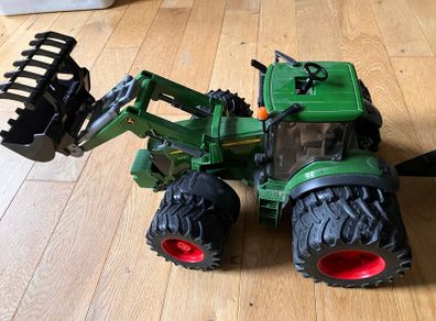 Bruder John Deere loader and a tipping trailer 1:16
