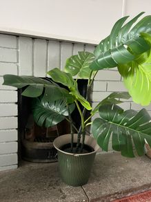 Artificial plant and pot