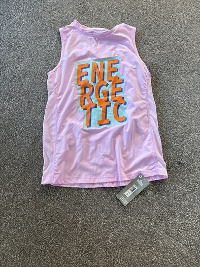 Bent summer sports top