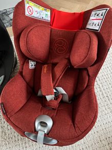 Cybex Sirona Z iSize Plus Car Seat and 360 Rotating Base Z Bundle