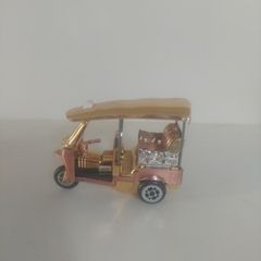 tuk-tuk