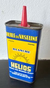 Vintage Helios Handy Oil Tin