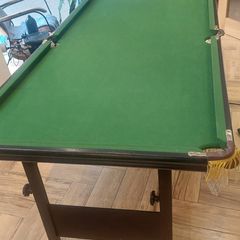 Snooker/pool table