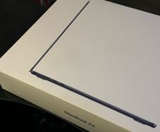 Apple Macbook Air 15 inch 16Gb/256Gb Like New 3 cycles