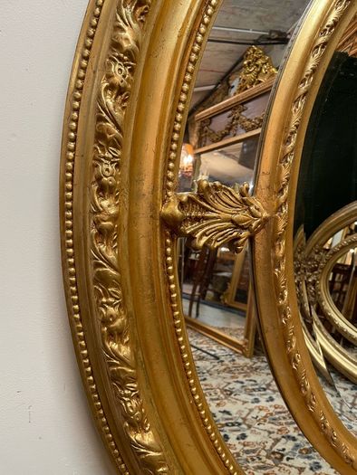 FLASH SALE ! Was 550 now 475 ! Large Ornate Gilt Wood Oval Mirror. A Statement Piece.