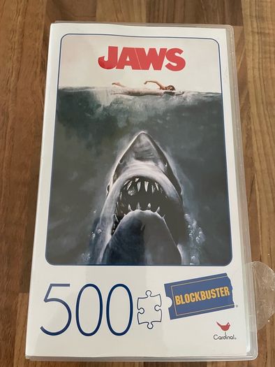 Jigsaws and jigsaw roll