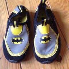 Size 9 (27) Batman Swim Shoes