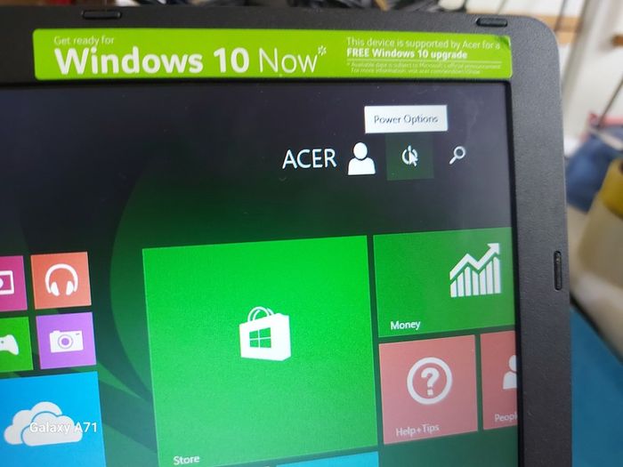 ACER Aspire ES 13 Model ES1-331-C7Z3. 4GB Ram, 32GB HDD, Windows 8, Intel Celeron CPU N3050, 1.6GHz. Chrome, VLC, etc