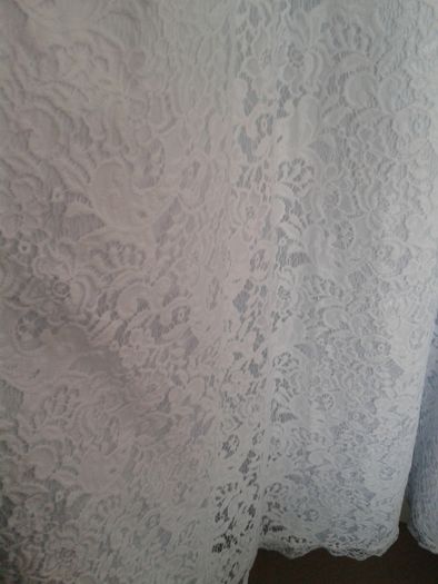 Brand new lovely wedding dress.