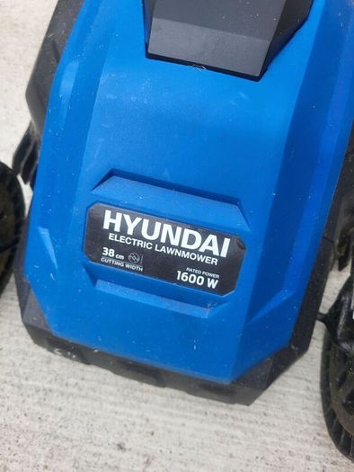 Hyundai 38cm Corded Electric 1600w 230v/240v Roller Mulching Lawnmower - HYM3800E