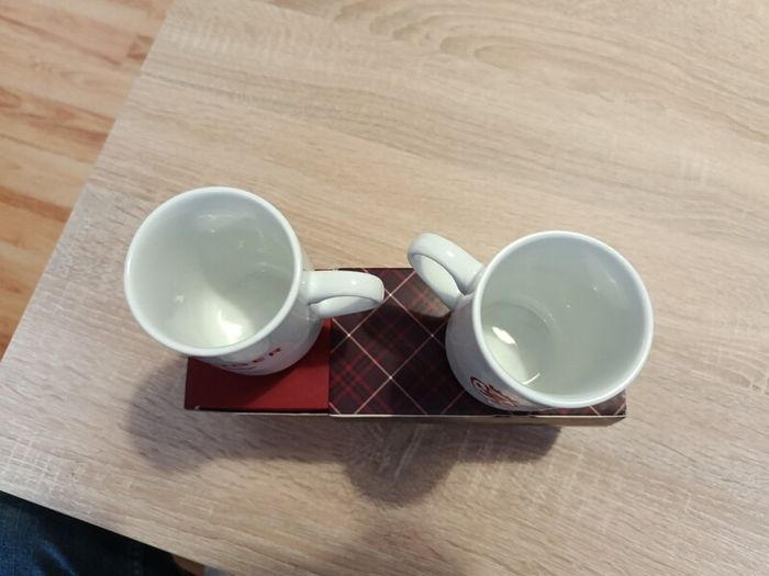 Tommy Hilfiger Holiday Mug Set