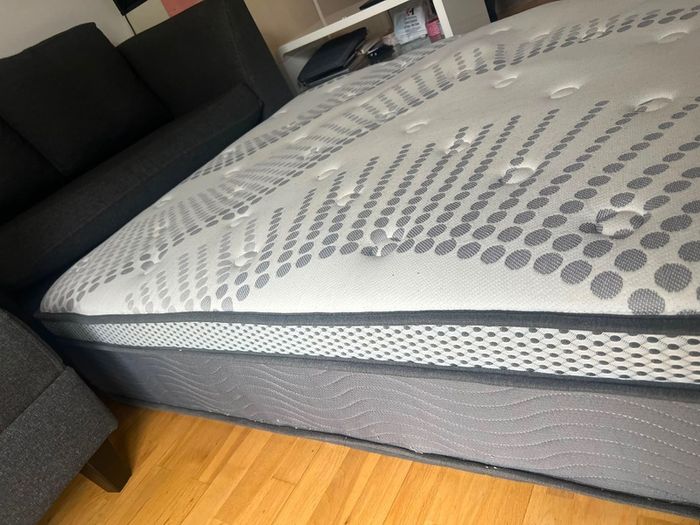 Mattress double supreme comfort with a small coffee stain