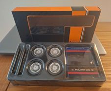 BMW Alpina alloys with stand - for 1/18 - NEW in BOX