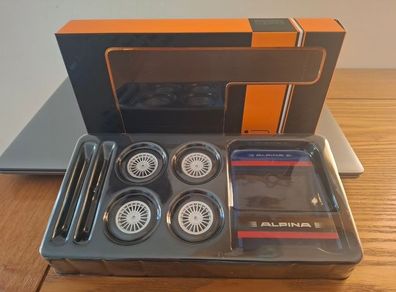 BMW Alpina alloys with stand - for 1/18 - NEW in BOX
