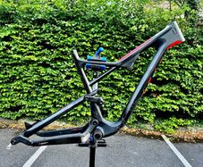 Bixs full suspension carbon frame