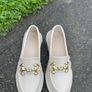 Woman shoe size 5 Image 2